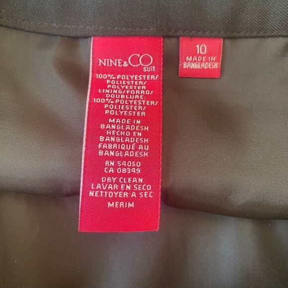 Nine & Co 2 Button 2 Pocket Blazer and Skirt Suit Set - Picture 15 of 15